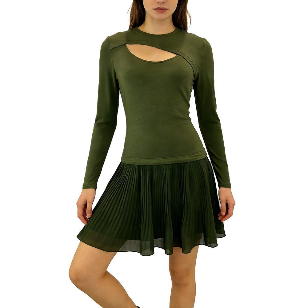 Women's fashionable chiffon pleated dress with cutout details at the chest