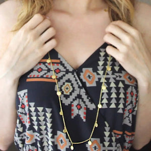 Collier Long Chaîne Dorée — Pendentif Sequins Style Bohème