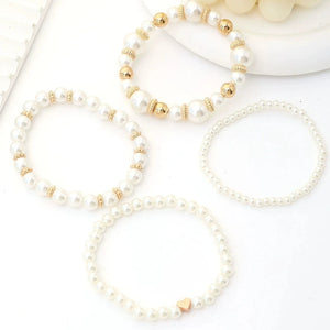 Bracelet Perles Élégant — Set de 4 avec Charm Cœur
