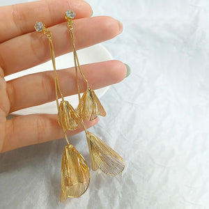 Blumen & Zirkonia Ohrringe — Lang, Dünn, Clip oder Stecker