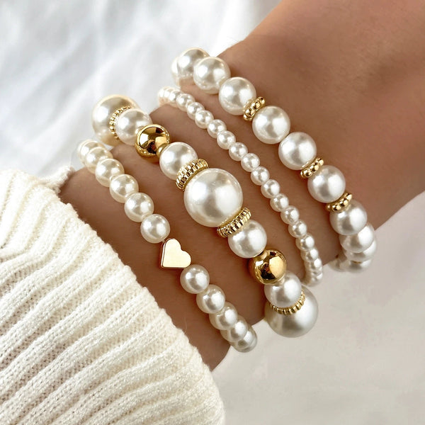 Bracelet Perles Élégant — Set de 4 avec Charm Cœur